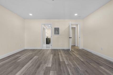 194 Smith Street Derby CT 06418