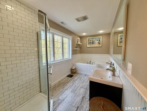 577 Lakeside Road Southbury CT 06488