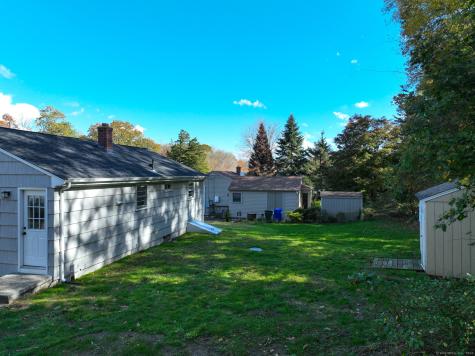 19 Oak Drive North Stonington CT 06359