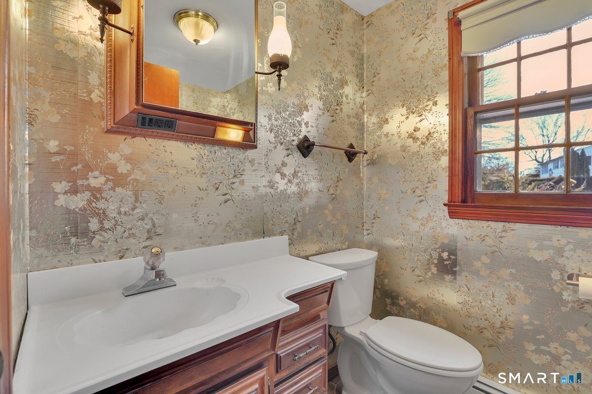 134 Whitehall Drive East Hartford CT 06118