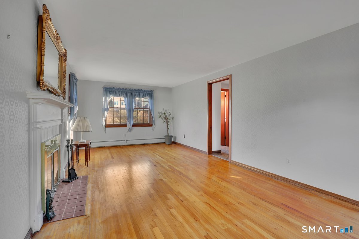 134 Whitehall Drive East Hartford CT 06118