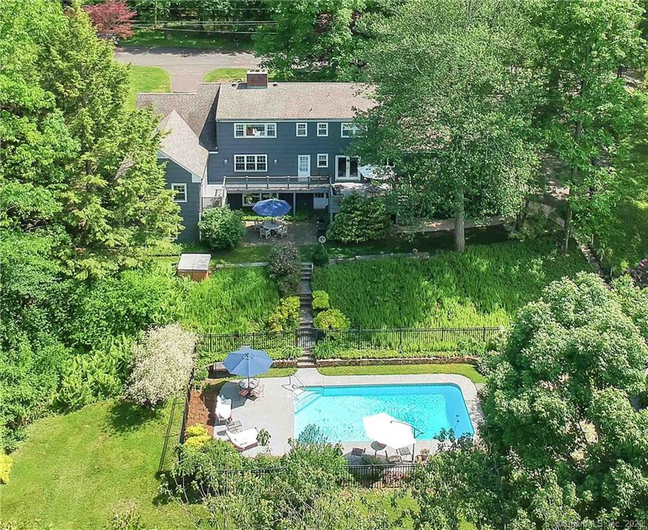 13 Maplecrest Drive Danbury CT 06811