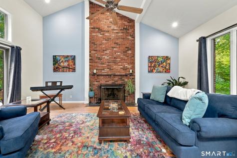 37 Daniel Trace Burlington CT 06013
