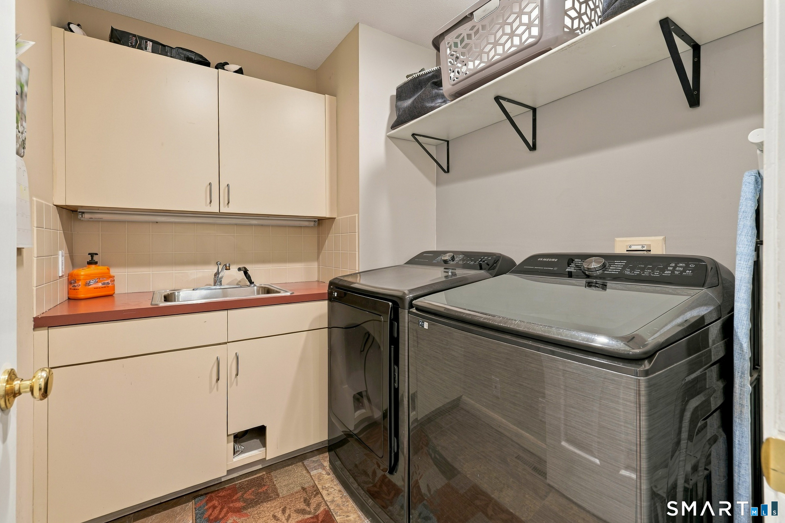 37 Daniel Trace Burlington CT 06013