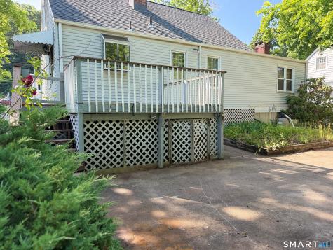 907 North High Street East Haven CT 06512