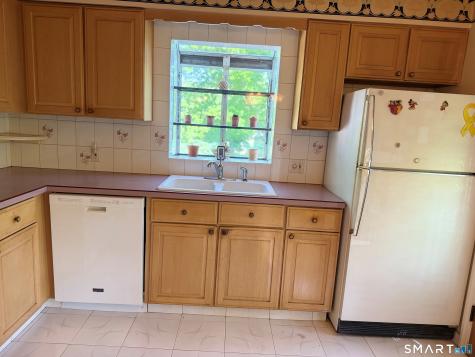 907 North High Street East Haven CT 06512