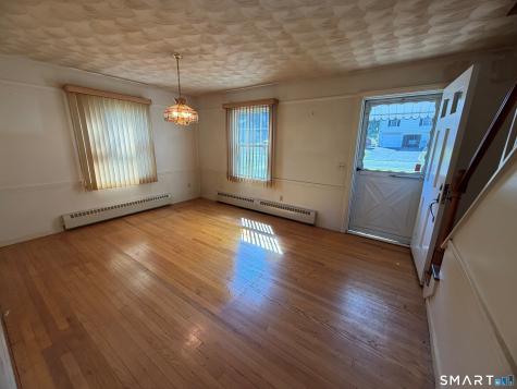 907 North High Street East Haven CT 06512