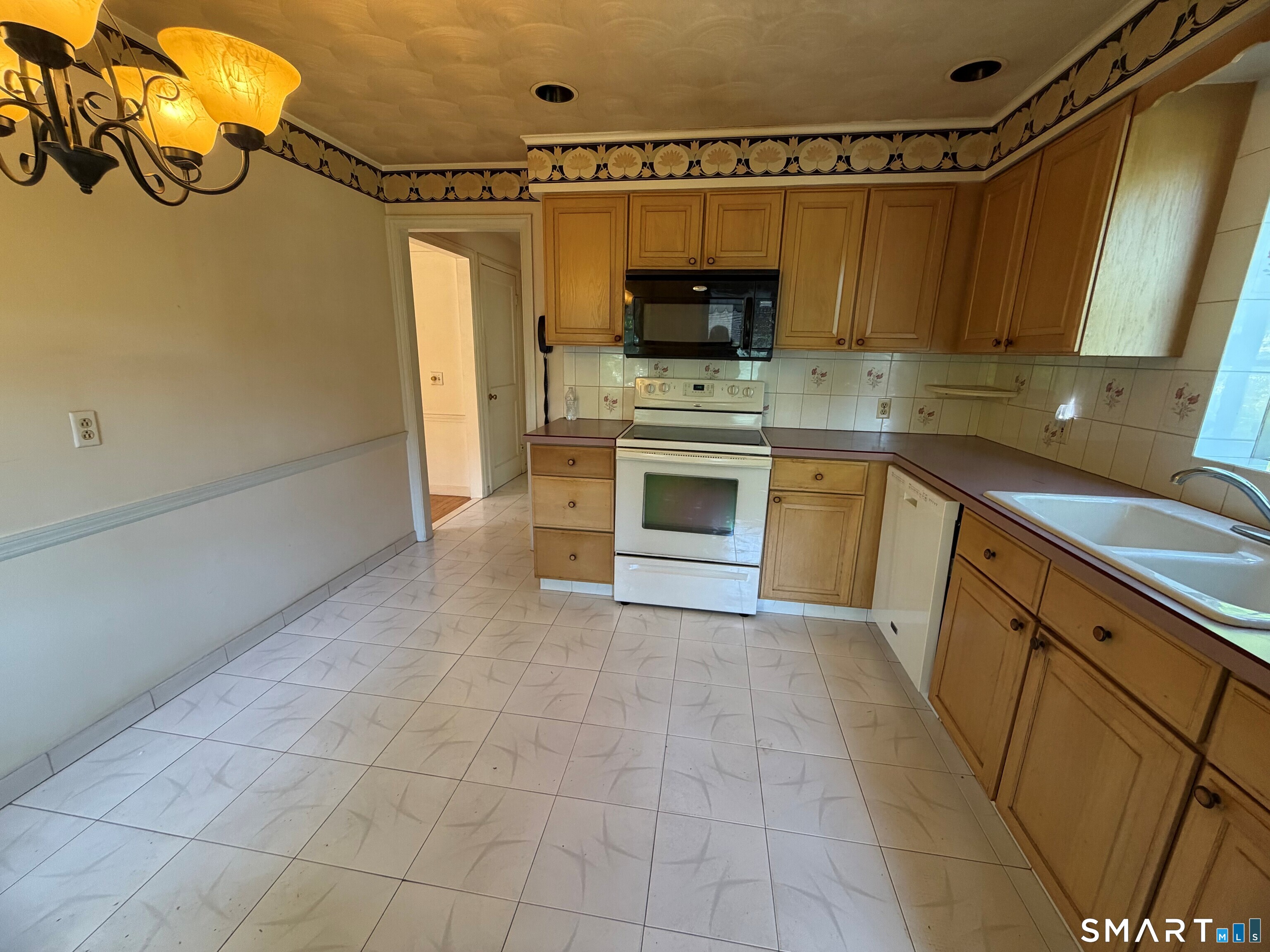 907 North High Street East Haven CT 06512