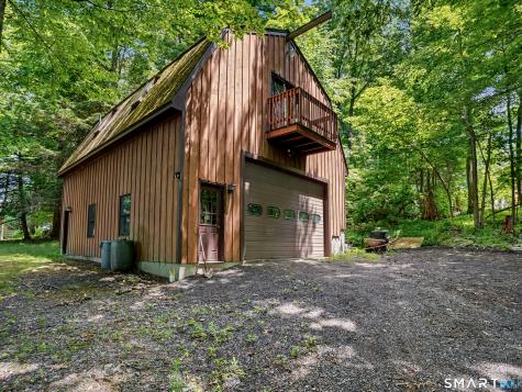 9 Old Country Road Oxford CT 06478