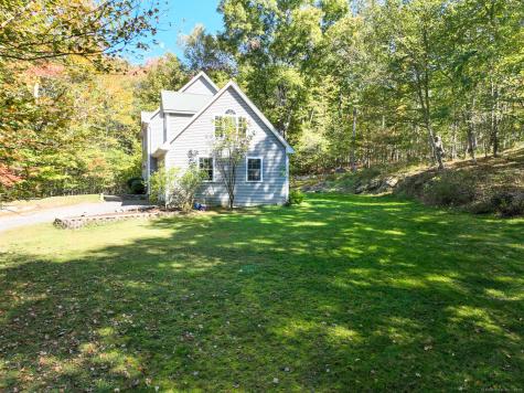 102 Dudley Street Norwich CT 06360