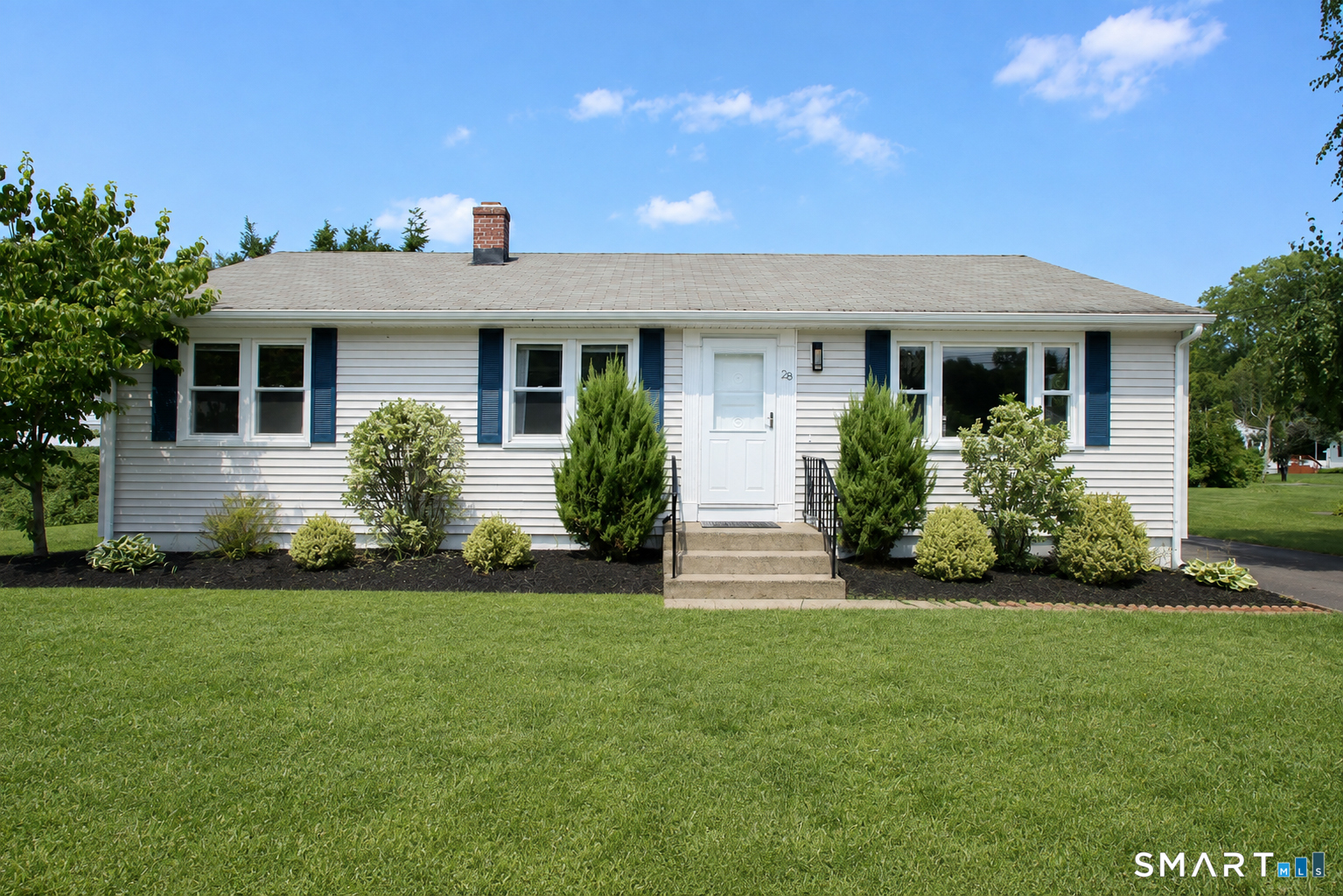 28 East Clover Circle Hamden CT 06514