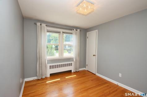 28 East Clover Circle Hamden CT 06514