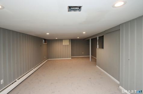 28 East Clover Circle Hamden CT 06514