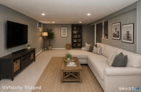 28 East Clover Circle Hamden CT 06514