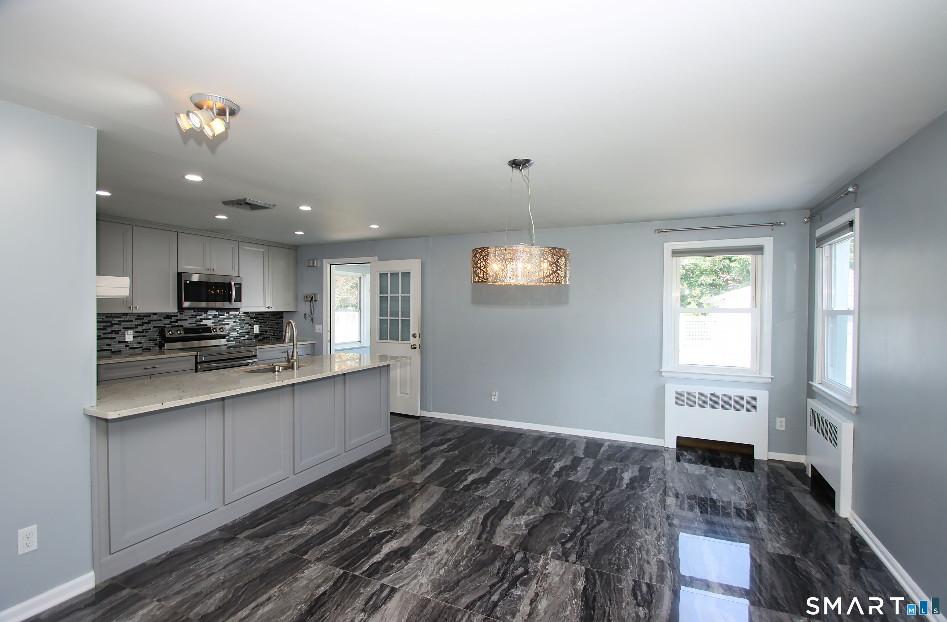 28 East Clover Circle Hamden CT 06514