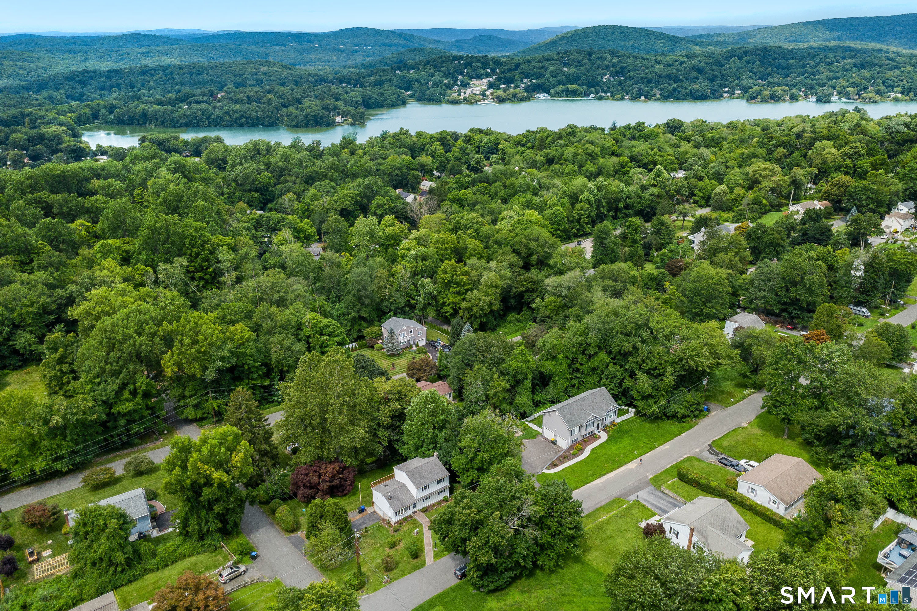 15 Lillian Avenue New Fairfield CT 06812