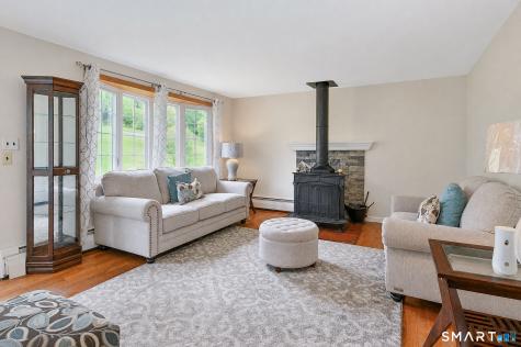 15 Lillian Avenue New Fairfield CT 06812