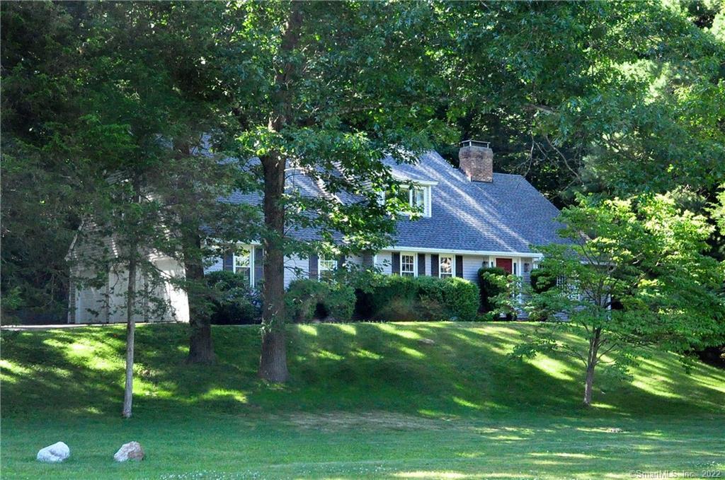 16 Longview Road Avon CT 06001