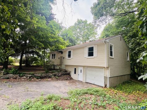 6 Elaine Street Bozrah CT 06334
