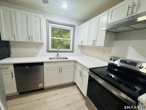 6 Elaine Street Bozrah CT 06334