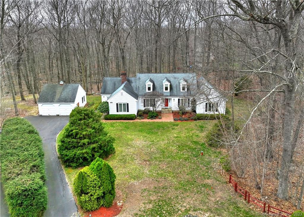 88 Den Hollow Road Guilford CT 06437