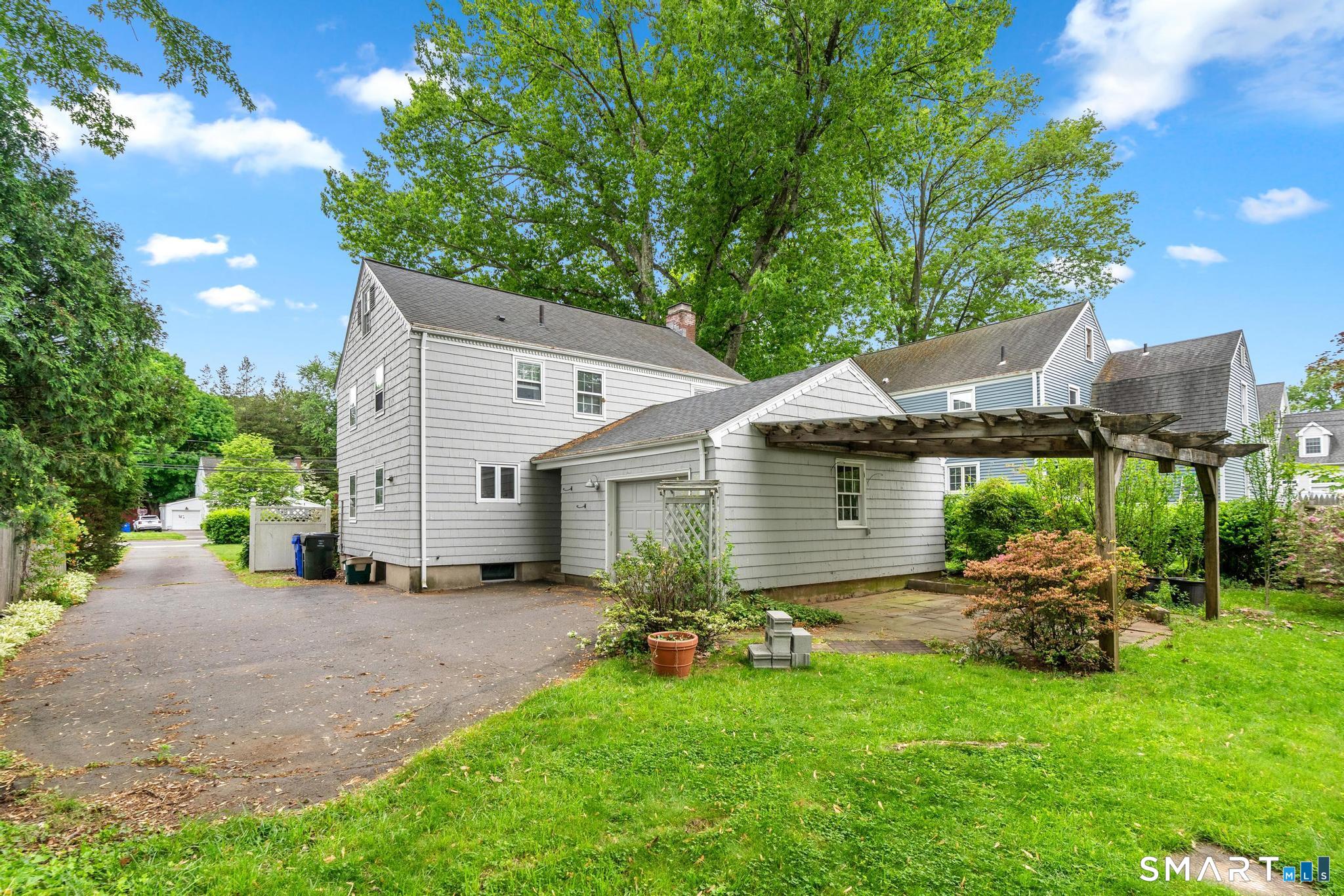 160 Sedgwick Road West Hartford CT 06107