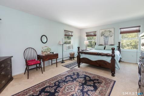 1 Red Barn Road Oxford CT 06478