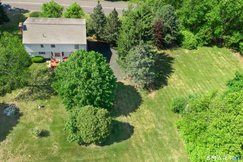 1 Red Barn Road Oxford CT 06478