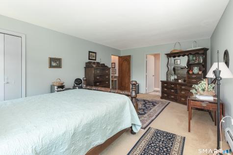1 Red Barn Road Oxford CT 06478