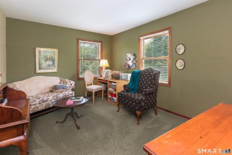 1 Red Barn Road Oxford CT 06478