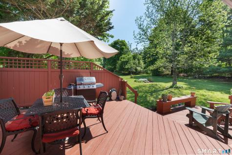 1 Red Barn Road Oxford CT 06478