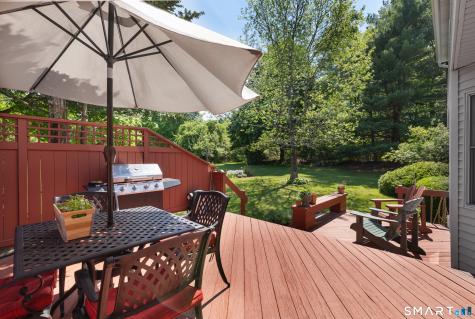 1 Red Barn Road Oxford CT 06478