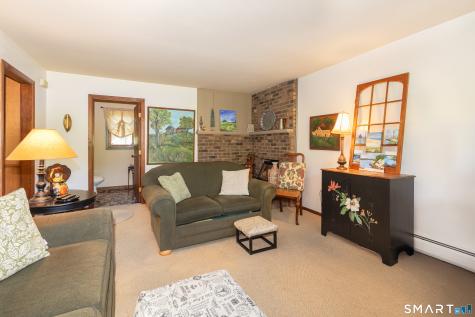 1 Red Barn Road Oxford CT 06478