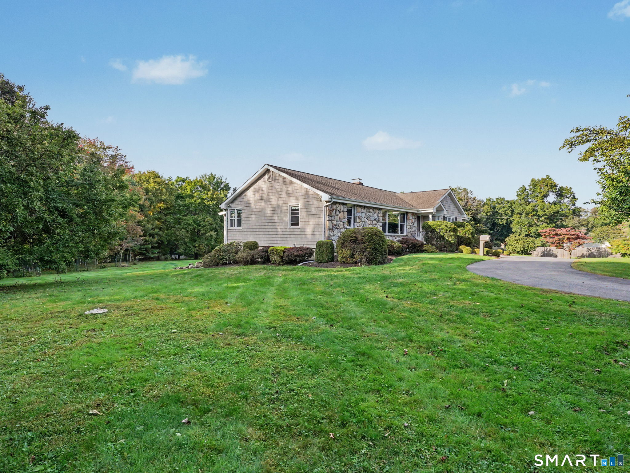 7 Clearview Drive Woodbridge CT 06525
