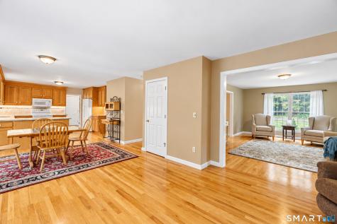 811 Lake Drive Guilford CT 06437