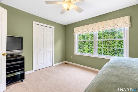 811 Lake Drive Guilford CT 06437