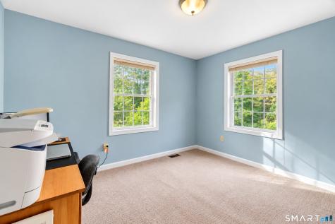 811 Lake Drive Guilford CT 06437