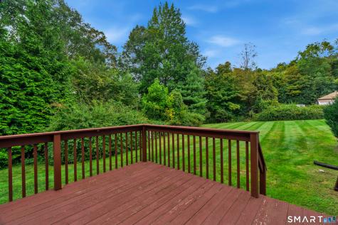 811 Lake Drive Guilford CT 06437