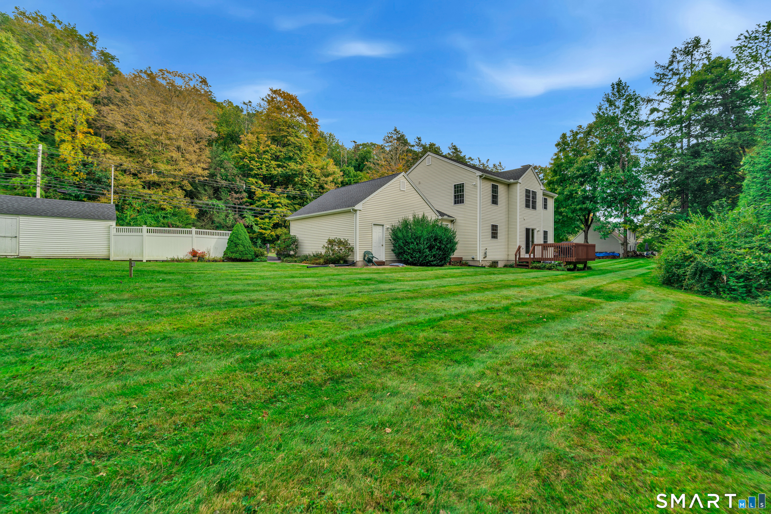 811 Lake Drive Guilford CT 06437