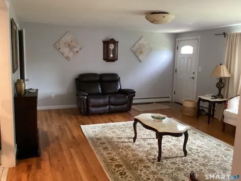 9 Washington Road Windsor CT 06095