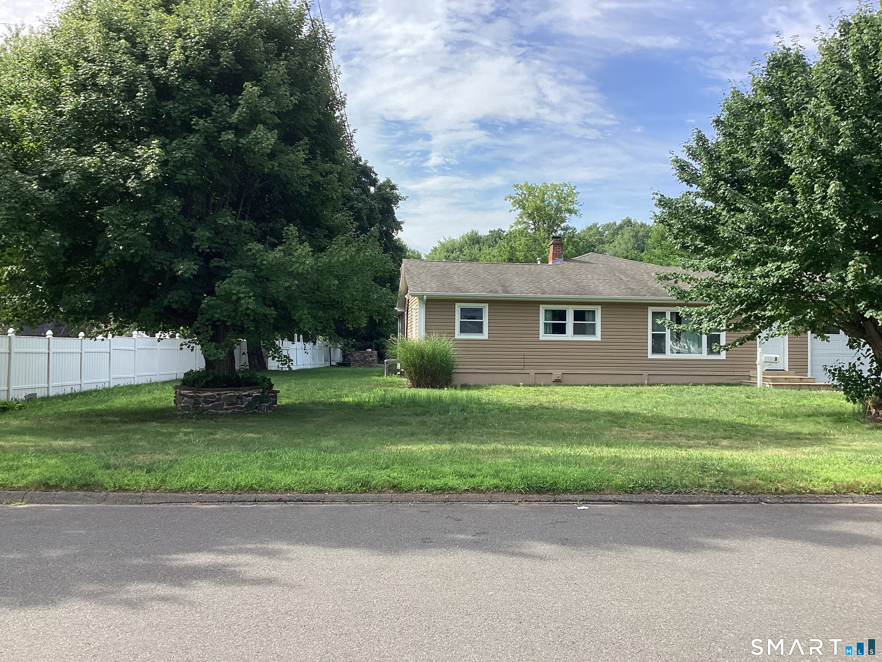 9 Washington Road Windsor CT 06095