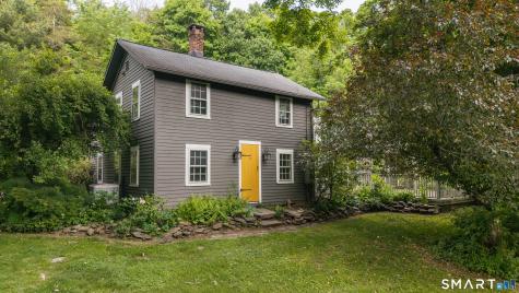 92 Walnut Tree Hill Road Newtown CT 06482