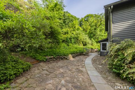 92 Walnut Tree Hill Road Newtown CT 06482