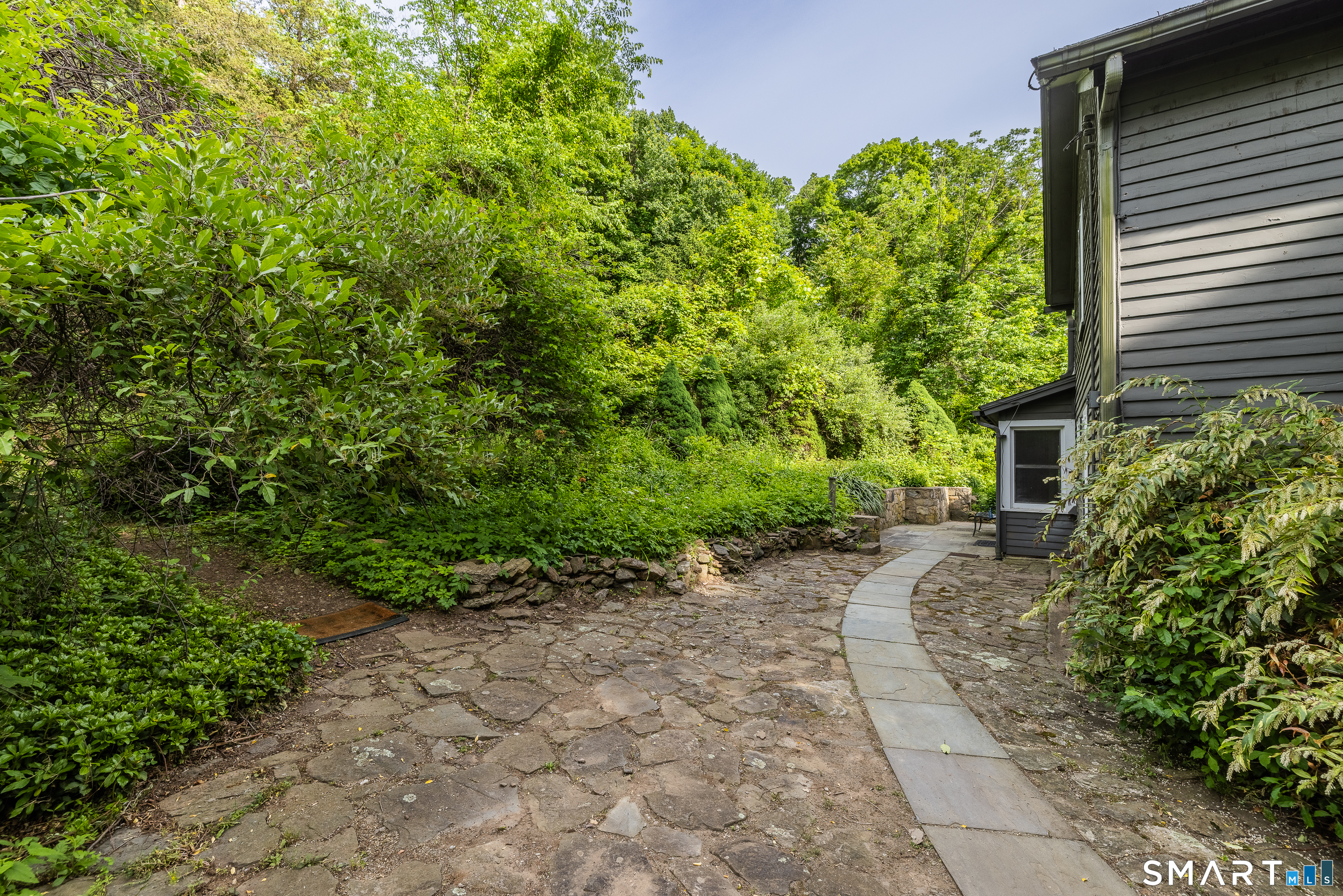 92 Walnut Tree Hill Road Newtown CT 06482
