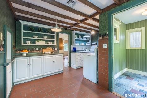 92 Walnut Tree Hill Road Newtown CT 06482