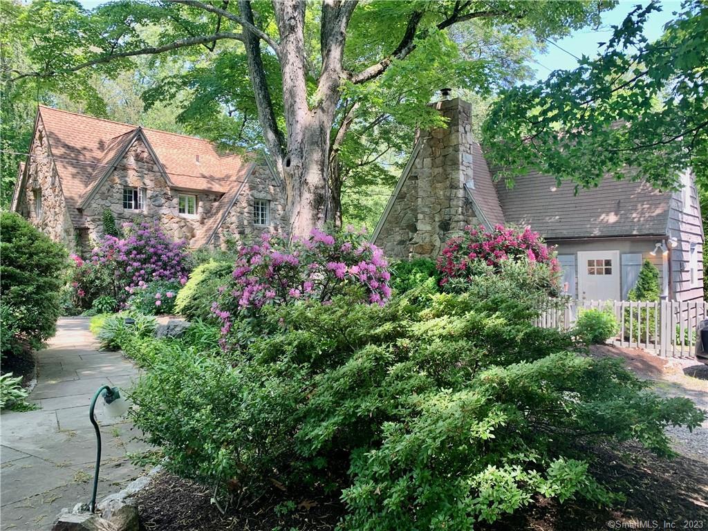 212 New Canaan Avenue Norwalk CT 06850