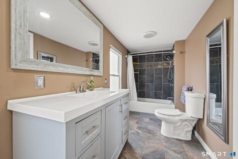 475 Ballfall Road Middletown CT 06457