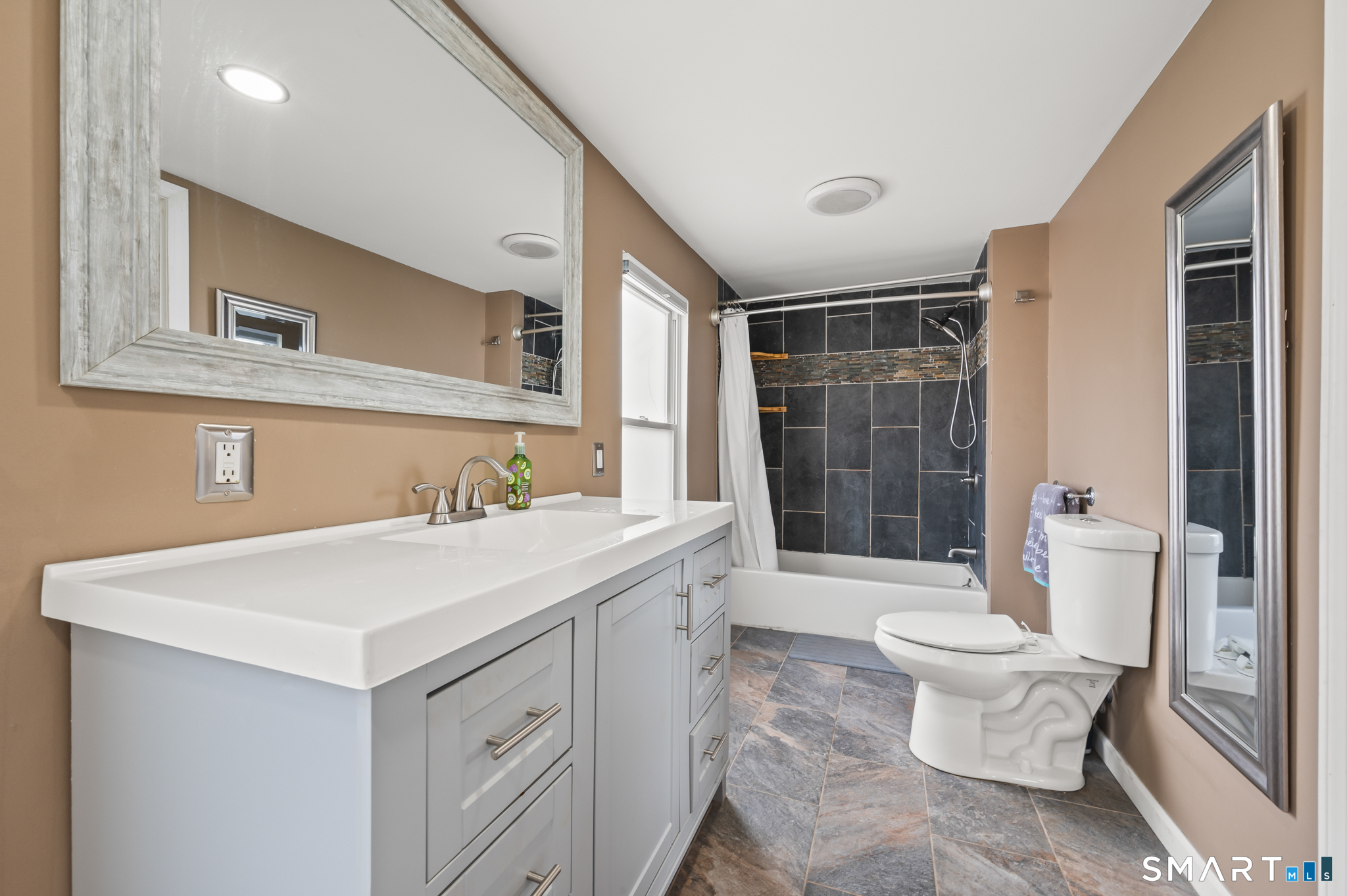 475 Ballfall Road Middletown CT 06457