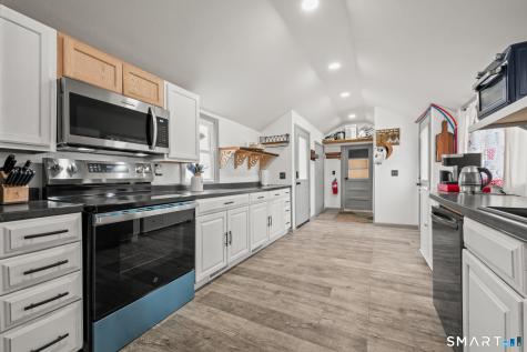 475 Ballfall Road Middletown CT 06457