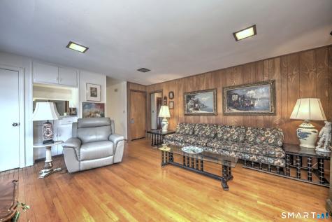 11 Williamsburg Drive Orange CT 06477